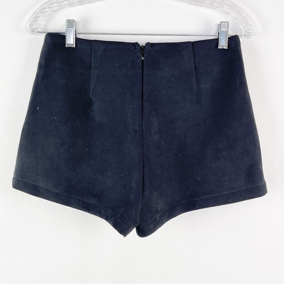 SEEK The Label Black Faux Suede Black Skort Mini Shorts Skirt Front Slit Size S - Picture 3 of 5